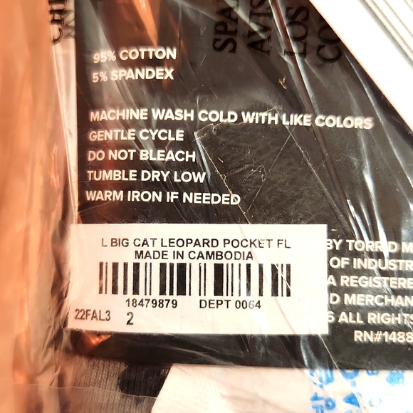 ❤️NWT VINTAGE TORRID LEGGING WITH POCKETS - LEOPARD ANIMAL PRINT - PLUS SIZE - Picture 5 of 14